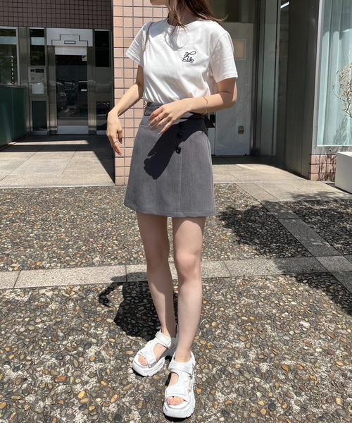one after another NICE CLAUP(ワンアフターアナザーナイスクラップ)の「ボタンハイウエストスカート(スカート・レディース・ブラック/グレー/アイボリー/ホワイト系その他・FREE)」の5枚目の写真