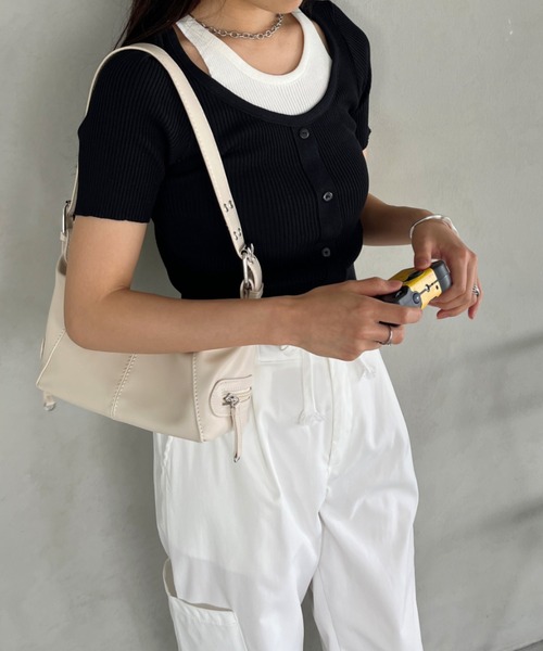 CLEA(クレア)の「レイヤードデザイン リブ半袖トップス(Tシャツ/カットソー・レディース・イエロー/ホワイト/アイボリー/ブラック・FREE)」の17枚目の写真