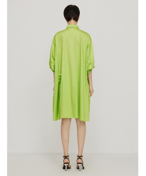 JNBY（ジェーエヌビーワイ）の「Minimalist Stretch-cotton Shirt Dress（シャツワンピース・レディース・ブラック/ホワイト/グリーン・36/34/38）」の6枚目の写真