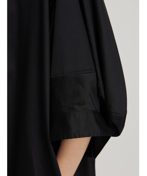 JNBY（ジェーエヌビーワイ）の「Minimalist Stretch-cotton Shirt Dress（シャツワンピース・レディース・ブラック/ホワイト/グリーン・36/34/38）」の16枚目の写真