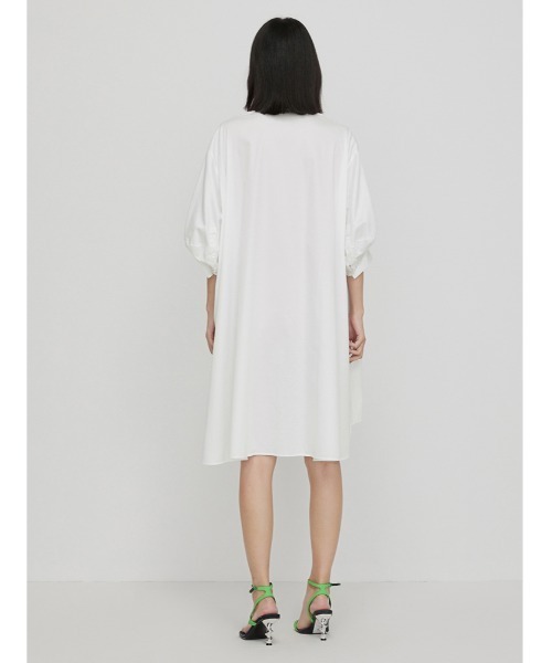 JNBY（ジェーエヌビーワイ）の「Minimalist Stretch-cotton Shirt Dress（シャツワンピース・レディース・ブラック/ホワイト/グリーン・36/34/38）」の21枚目の写真