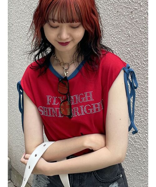 jouetie（ジュエティ）の「スタッズロゴショルダーリボン Tシャツ（Tシャツ/カットソー・レディース・ブラック/レッド/オフホワイト・MEDIUM）」の3枚目の写真