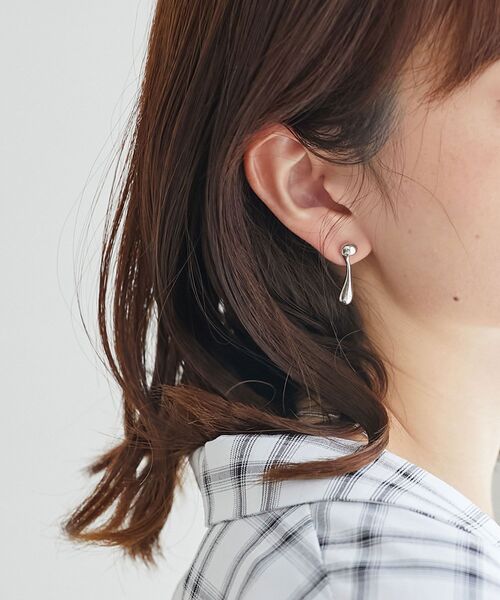 MAJESTIC LEGON（マジェスティックレゴン）の「アンニュイポイントピアス（ピアス（両耳用）・レディース・シルバー/B/A・FREE）」の11枚目の写真