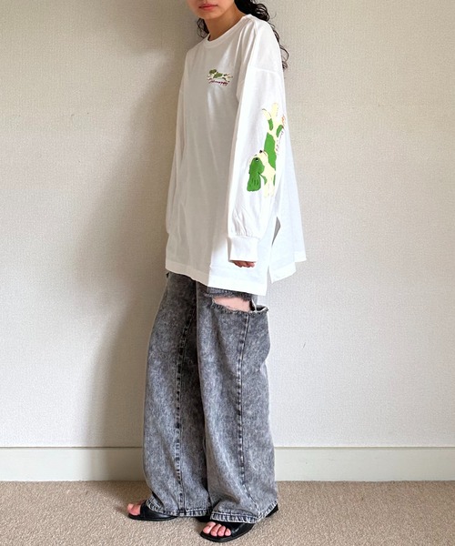 AS KNOW AS plus(アズノゥアズプラス)の「☆袖にもわんこ刺繍ロンT(Tシャツ/カットソー・レディース・オフホワイト/オートミール/スミクロ・FREE)」の12枚目の写真