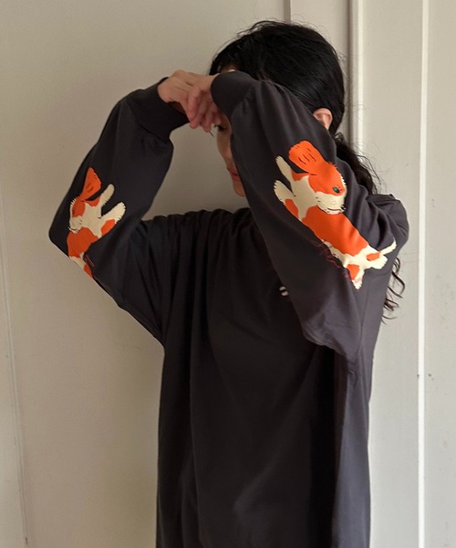 AS KNOW AS plus(アズノゥアズプラス)の「☆袖にもわんこ刺繍ロンT(Tシャツ/カットソー・レディース・オフホワイト/オートミール/スミクロ・FREE)」の17枚目の写真