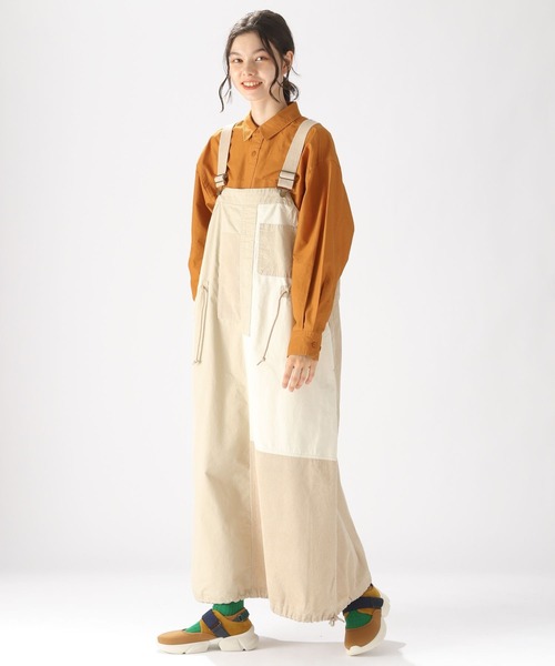 niko and...（ニコアンド）の「製品染めオックスシャツ（シャツ/ブラウス・レディース・オフホワイト/オレンジ/カーキ・MEDIUM/LARGE）」の5枚目の写真