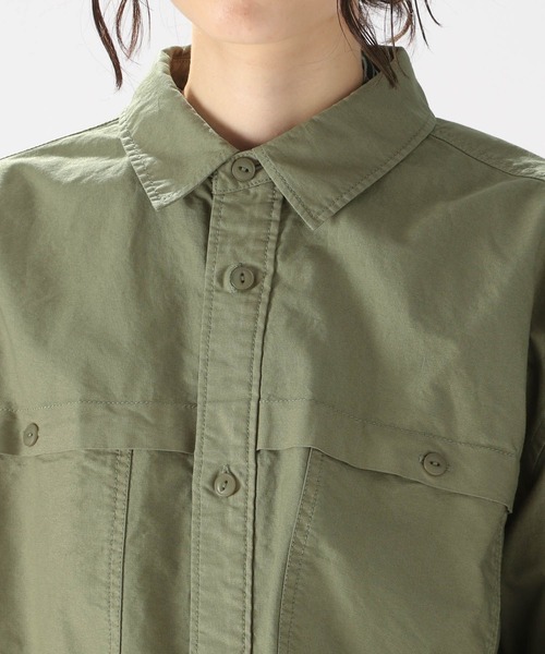 niko and...（ニコアンド）の「製品染めオックスシャツ（シャツ/ブラウス・レディース・オフホワイト/オレンジ/カーキ・MEDIUM/LARGE）」の10枚目の写真