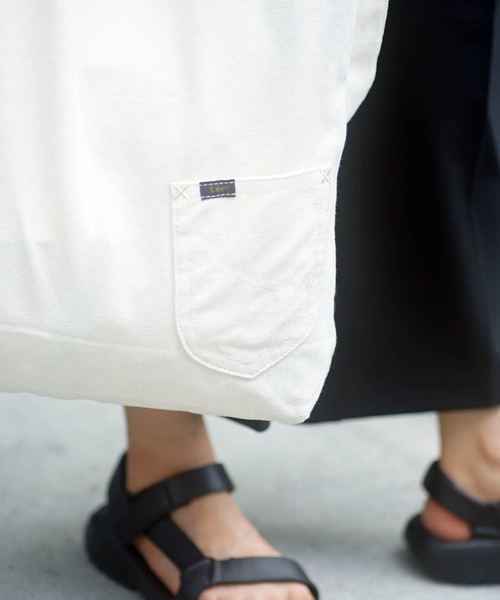 Lee（リー）の「【LEE/リー】ブランドロゴ斜めプリント 2WAYバッグ ロゴプリント トートバッグ　ショルダーバッグ（トートバッグ・メンズ・オレンジ/ブラック/シルバー・FREE）」の21枚目の写真