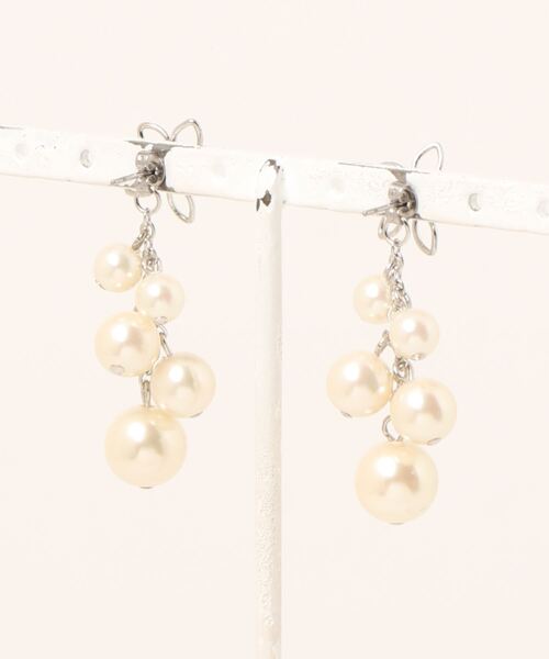 Dorry Doll(ドリードール)の「フラワーモチーフパールピアス(ピアス(両耳用)・レディース・ゴールド/シルバー・FREE)」の5枚目の写真