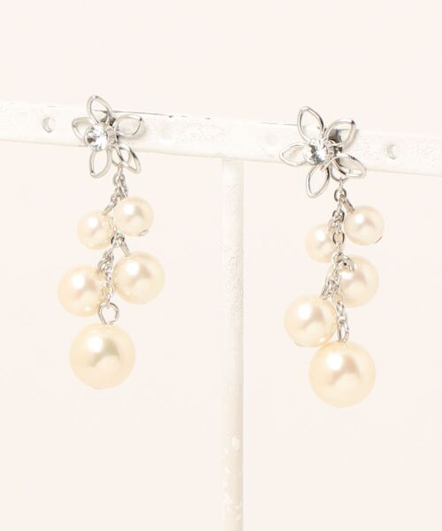 Dorry Doll(ドリードール)の「フラワーモチーフパールピアス(ピアス(両耳用)・レディース・ゴールド/シルバー・FREE)」の11枚目の写真