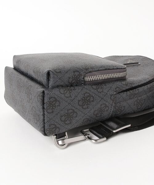 Guess(ゲス)の「VEZZOLA ECO Mini Backpack(バックパック/リュック・メンズ・ライトベージュ/ブラック・ONE SIZE)」の4枚目の写真