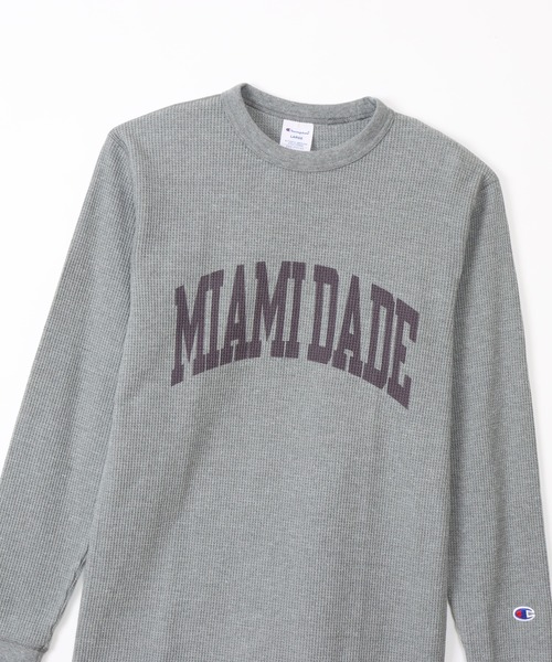 Champion(チャンピオン)の「【Champion/チャンピオン】メンズ ベーシック ロングスリーブTシャツ(Tシャツ/カットソー・メンズ・ネイビー/ブラック系その他2/ホワイト×ネイビー/モカ/グレー/ホワイト系その他7/オリーブ/ブラック系その他・LARGE/MEDIUM/X-LARGE/SMALL)」の18枚目の写真