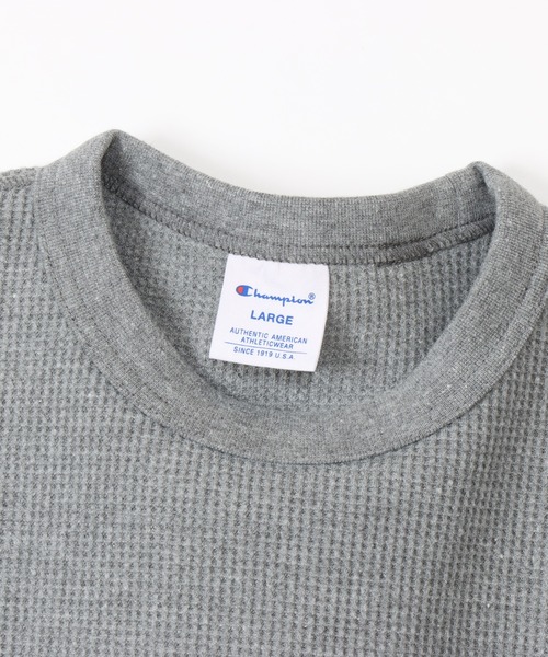 Champion(チャンピオン)の「【Champion/チャンピオン】メンズ ベーシック ロングスリーブTシャツ(Tシャツ/カットソー・メンズ・ネイビー/ブラック系その他2/ホワイト×ネイビー/モカ/グレー/ホワイト系その他7/オリーブ/ブラック系その他・LARGE/MEDIUM/X-LARGE/SMALL)」の19枚目の写真