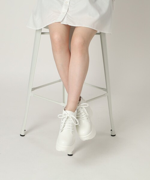 cs T&P（シーエスティーアンドピー）の「厚底サイドジップスニーカー（スニーカー・レディース・ブラック/ホワイト/ブラック系8/ホワイト系9・S/M/L/LL）」の19枚目の写真