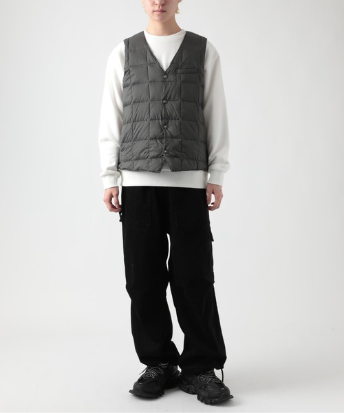 TAION(タイオン)の「【TAION】TAION-003 V NECK BUTTON DOWN GILET(ベスト・メンズ・ブラック/ダークネイビー/ダークブラウン/ダークグレー・XL/M/L/S)」の20枚目の写真