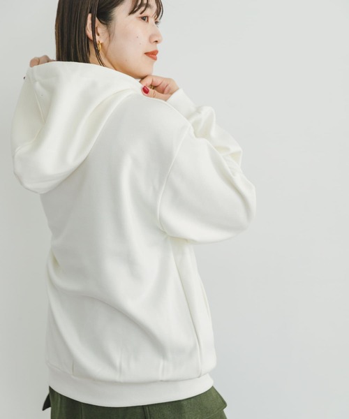 ITEMS URBANRESEARCH（アイテムズ アーバンリサーチ）の「ウラキモウフーディー（パーカー・レディース・カーキ/チャコールグレー/ホワイト・FREE）」の2枚目の写真