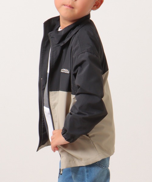 ikka(イッカ)の「フード脱着裏メッシュマウンテンパーカー(120~160cm)(マウンテンパーカー・キッズ・ブルー/ブラック・150/140/160/130/120)」の6枚目の写真