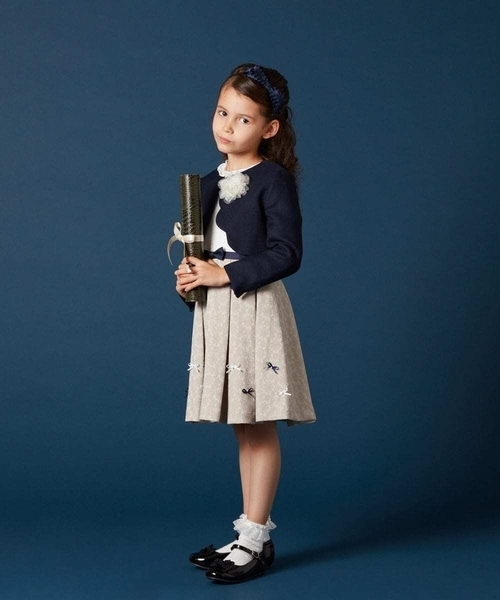 a.v.v（アーヴェヴェ）の「[KIDS]フリルリボンカチューシャ（カチューシャ・キッズ・ブラック/アイボリー/ネイビー・120）」の6枚目の写真