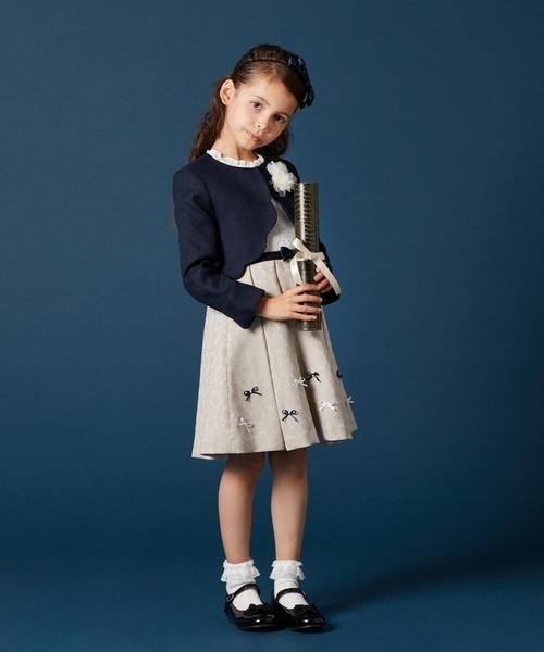 a.v.v（アーヴェヴェ）の「[KIDS]フリルリボンカチューシャ（カチューシャ・キッズ・ブラック/アイボリー/ネイビー・120）」の7枚目の写真