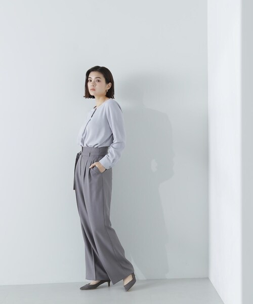 NATURAL BEAUTY BASIC（ナチュラルビューティーベーシック）の「◇＜パウダリーツイルシリーズ＞タックワイドパンツ（その他パンツ・レディース・ベージュ/グレー/オフホワイト・SMALL/MEDIUM）」の15枚目の写真