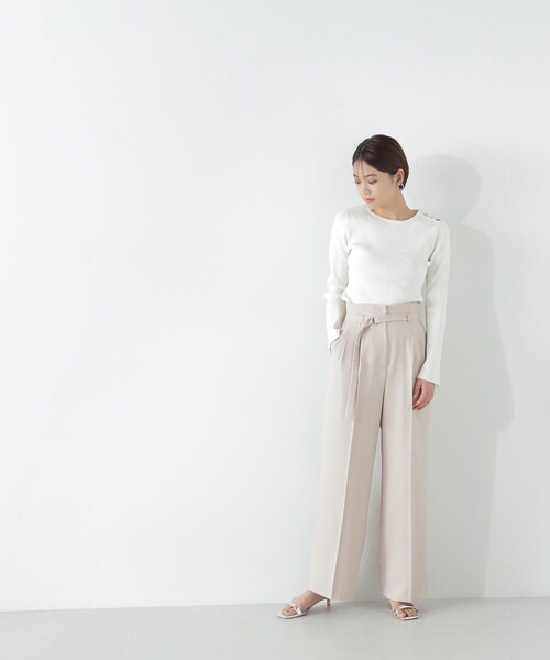 NATURAL BEAUTY BASIC（ナチュラルビューティーベーシック）の「◇＜パウダリーツイルシリーズ＞タックワイドパンツ（その他パンツ・レディース・ベージュ/グレー/オフホワイト・SMALL/MEDIUM）」の13枚目の写真