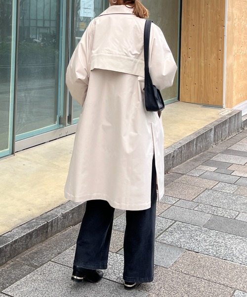 un dix cors（アンディコール）の「エステルニット切替コート（トレンチコート・レディース・ネイビー/グレイッシュベージュ・FREE）」の18枚目の写真