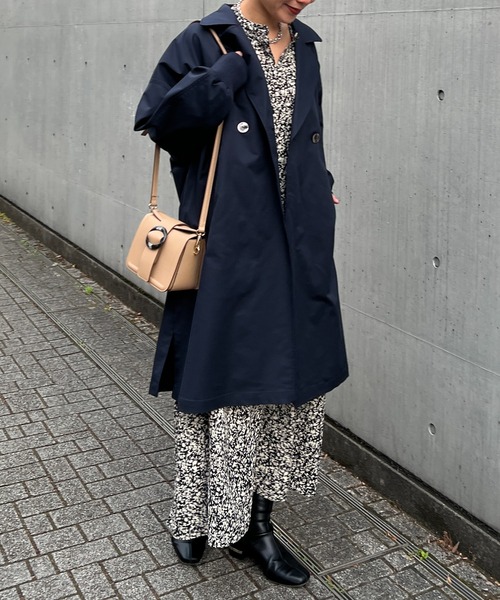 un dix cors（アンディコール）の「エステルニット切替コート（トレンチコート・レディース・ネイビー/グレイッシュベージュ・FREE）」の5枚目の写真