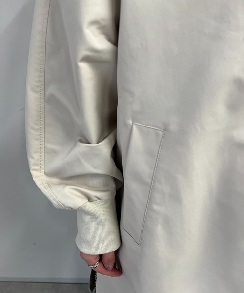 un dix cors（アンディコール）の「エステルニット切替コート（トレンチコート・レディース・ネイビー/グレイッシュベージュ・FREE）」の21枚目の写真