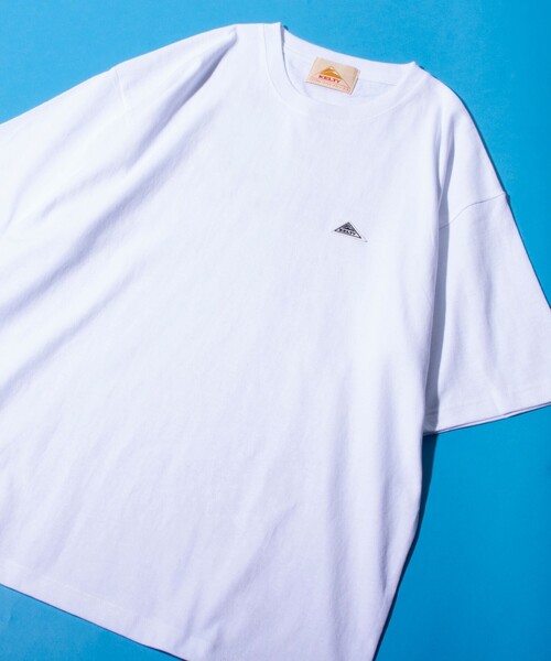 KELTY(ケルティ)の「【限定展開】【KELTY×GLOSTER】別注 バックタイポロゴプリントTシャツ ワンポイントワッペン(Tシャツ/カットソー・メンズ・ホワイト/アッシュグレー/ブラック/グレイッシュベージュ・S/M/L)」の5枚目の写真