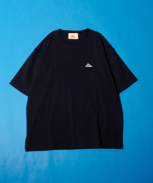 KELTY(ケルティ)の「【限定展開】【KELTY×GLOSTER】別注 バックタイポロゴプリントTシャツ ワンポイントワッペン(Tシャツ/カットソー・メンズ・ホワイト/アッシュグレー/ブラック/グレイッシュベージュ・S/M/L)」の12枚目の写真