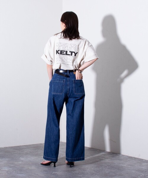 KELTY(ケルティ)の「【限定展開】【KELTY×GLOSTER】別注 バックタイポロゴプリントTシャツ ワンポイントワッペン(Tシャツ/カットソー・メンズ・ホワイト/アッシュグレー/ブラック/グレイッシュベージュ・S/M/L)」の20枚目の写真