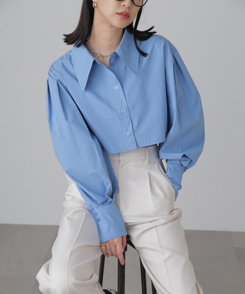 FREE'S MART（フリーズマート）の「ショート丈タックボリュームスリーブシャツ（シャツ/ブラウス・レディース・ブルー/ホワイト/イエロー・FREE）」の16枚目の写真