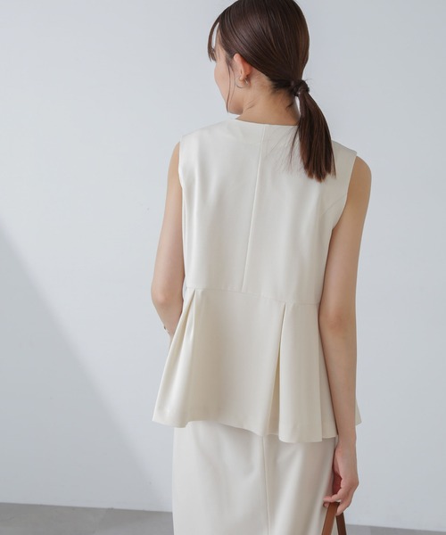 NANO universe（ナノユニバース）の「多機能素材ペプラムジレ(セットアップ可）（ベスト・レディース・アイボリー/ライトブルー/ネイビー・FREE）」の6枚目の写真