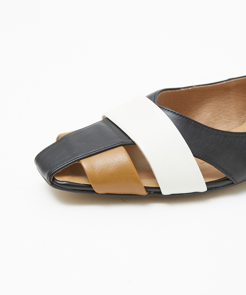 グルカモチーフフラットパンプス（パンプス）｜Au BANNISTER（オゥ