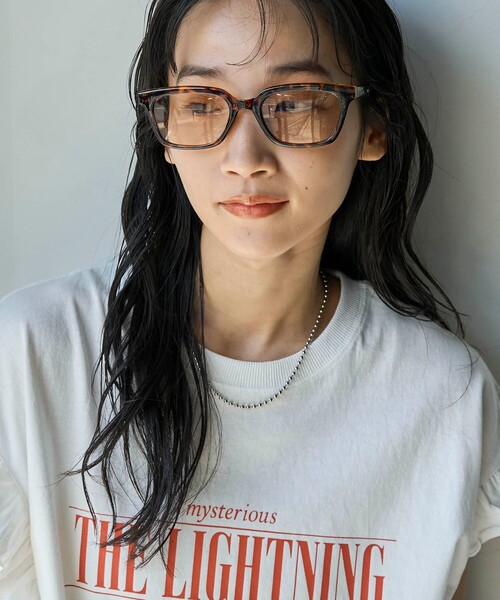 coen（コーエン）の「ケース付きファッションカラーグラス／スクエア（サングラス・レディース・ブラック/ダークブラウン・FREE）」の2枚目の写真