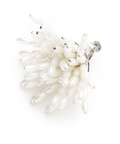 FRAY I.D(フレイアイディー)の「シャワーパールイヤリング(イヤリング・レディース・ホワイト/シルバー・FREE)」の3枚目の写真