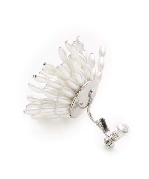 FRAY I.D(フレイアイディー)の「シャワーパールイヤリング(イヤリング・レディース・ホワイト/シルバー・FREE)」の5枚目の写真