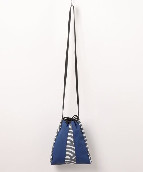 カヤ（カヤ）の「【カヤ】小紋八掛巾着ショルダーバッグ（ショルダーバッグ・レディース・パープル/ブルー/ブラック×ピンク・FREE）」の2枚目の写真