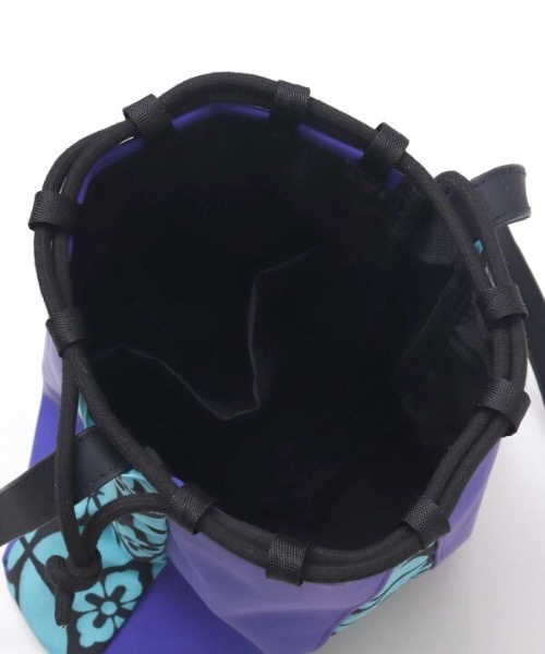 カヤ（カヤ）の「【カヤ】小紋八掛巾着ショルダーバッグ（ショルダーバッグ・レディース・パープル/ブルー/ブラック×ピンク・FREE）」の5枚目の写真