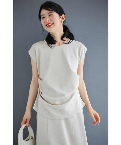 cawaii(カワイイ)の「アシンメトリーなドレープタックのカットソートップス(Tシャツ/カットソー・レディース・ネイビー/ホワイト/ベージュ・FREE)」の21枚目の写真