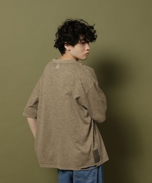 niko and...（ニコアンド）の「【NATOKii(ネイトゥーキー)】スラブダメージＴ（Tシャツ/カットソー・メンズ）」
