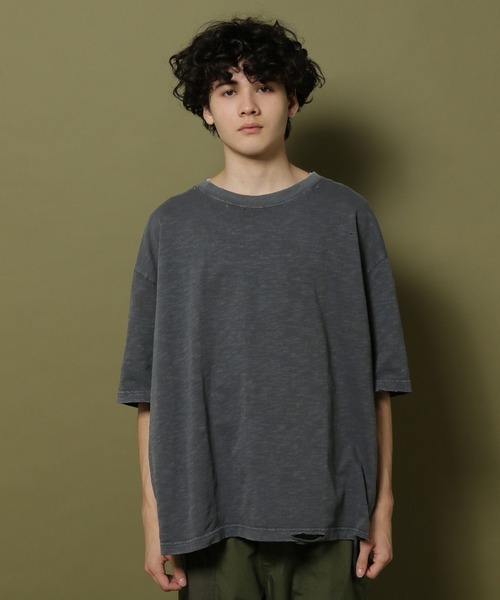 niko and...(ニコアンド)の「【NATOKii(ネイトゥーキー)】スラブダメージT(Tシャツ/カットソー・メンズ・ベージュ/スモーク・MEDIUM/LARGE)」の4枚目の写真