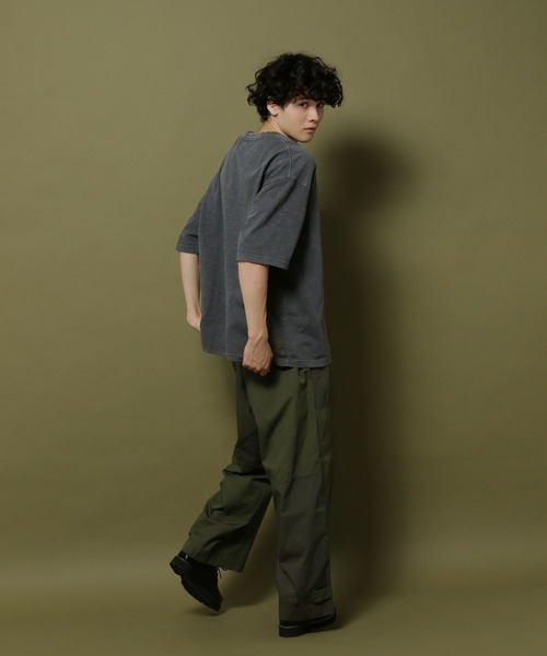 niko and...(ニコアンド)の「【NATOKii(ネイトゥーキー)】スラブダメージT(Tシャツ/カットソー・メンズ・ベージュ/スモーク・MEDIUM/LARGE)」の5枚目の写真