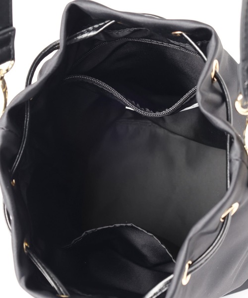 Elura(エルーラ)の「2wayナイロン巾着バッグ/116839(ハンドバッグ・レディース・ブラック/オレンジ・ONE SIZE)」の11枚目の写真