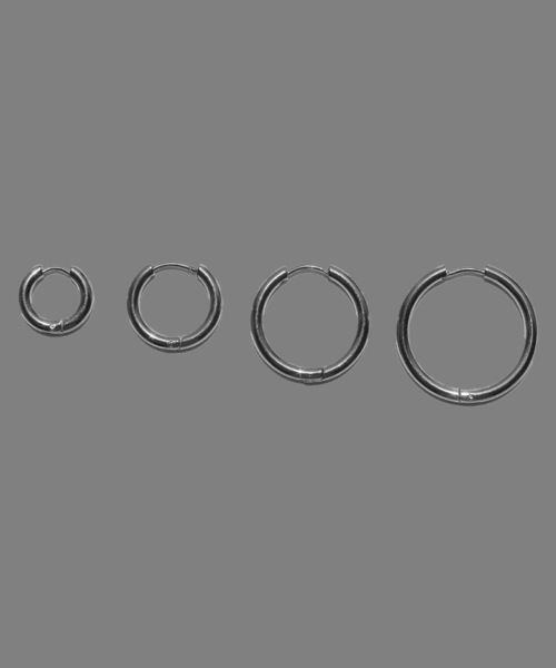 abaskdesign（アバスクデザイン）の「金属アレルギー対応 選べるサイズ シンプルフープステンレスピアス（ピアス（両耳用）・レディース・ゴールド系その他/シルバー系その他/ゴールド/シルバー/ゴールド系その他2/その他/シルバー系その他2・SMALL/X-SMALL/MEDIUM/LARGE）」の4枚目の写真