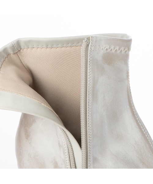 EVOL（イーボル）の「【EVOL】ポインテッド6.5cmストレッチブーツ BX23813（ブーツ・レディース・ブラック/シルバー/アイボリー・L/M/S/LL）」の15枚目の写真