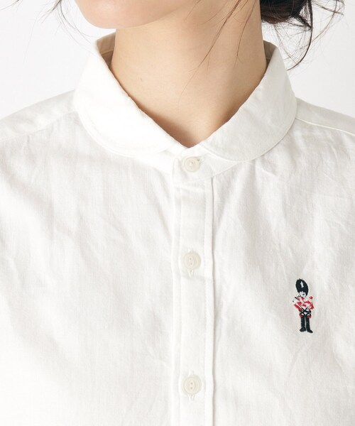 LAURA ASHLEY(ローラアシュレイ)の「【刺繍入り/日本製/ワンマイルウエア】ラウンドカラーシャツ(シャツ/ブラウス・レディース・ホワイト/ブルー・38)」の11枚目の写真