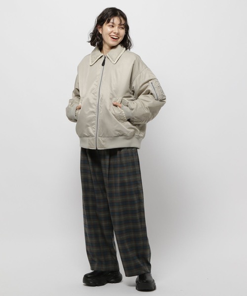 niko and...（ニコアンド）の「ハマグリステッチMA‐1（MA-1・レディース・チャコール/ライトグレー/カーキ・FREE）」の5枚目の写真