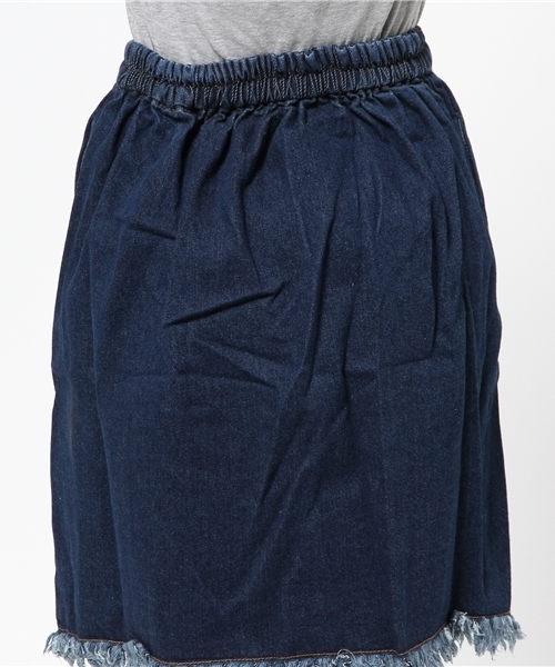 mystic（ミスティック）の「【mystic】デニム裾フリンジ台形スカート（スカート・レディース・ブルー/ネイビー・2/1）」の7枚目の写真