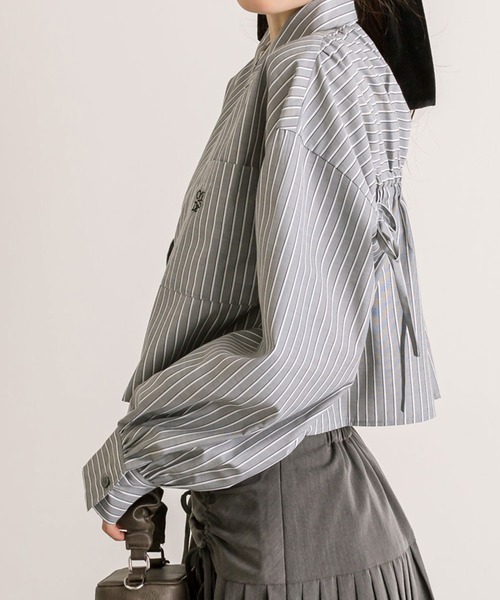 OLIVE des OLIVE(オリーブデオリーブ)の「ドロストクロップドシャツ(シャツ/ブラウス・レディース・オフホワイト/ブルー/グレー・FREE)」の20枚目の写真